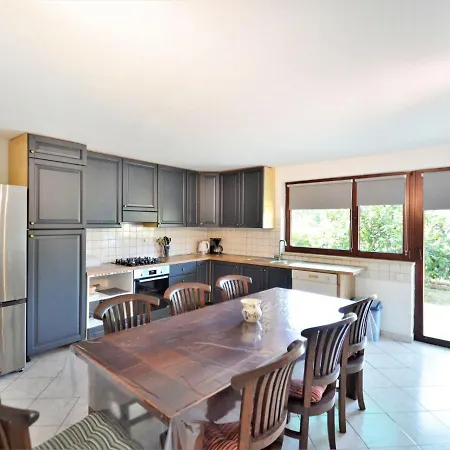 Holiday Home Ama - Mdn148